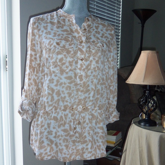 Michael Kors Tops - Michael Kors Blouse Size 4!! EUC!!